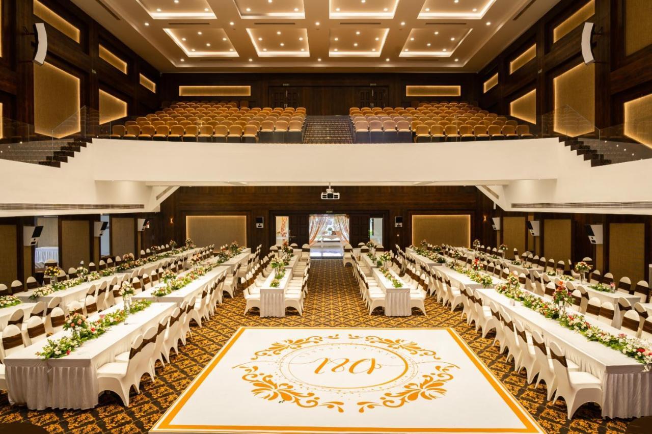 The King'S Meadows Hotel Golhalli Luaran gambar
