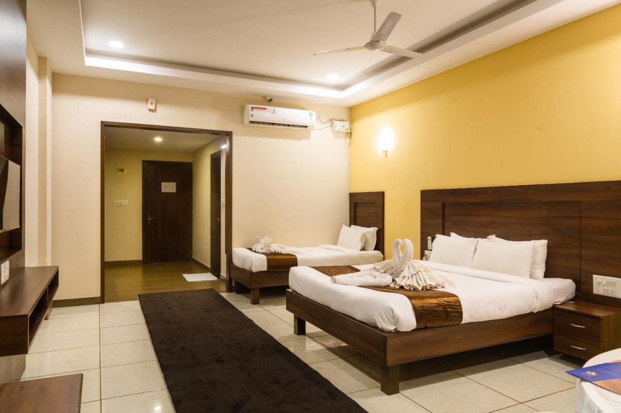 The King'S Meadows Hotel Golhalli Luaran gambar