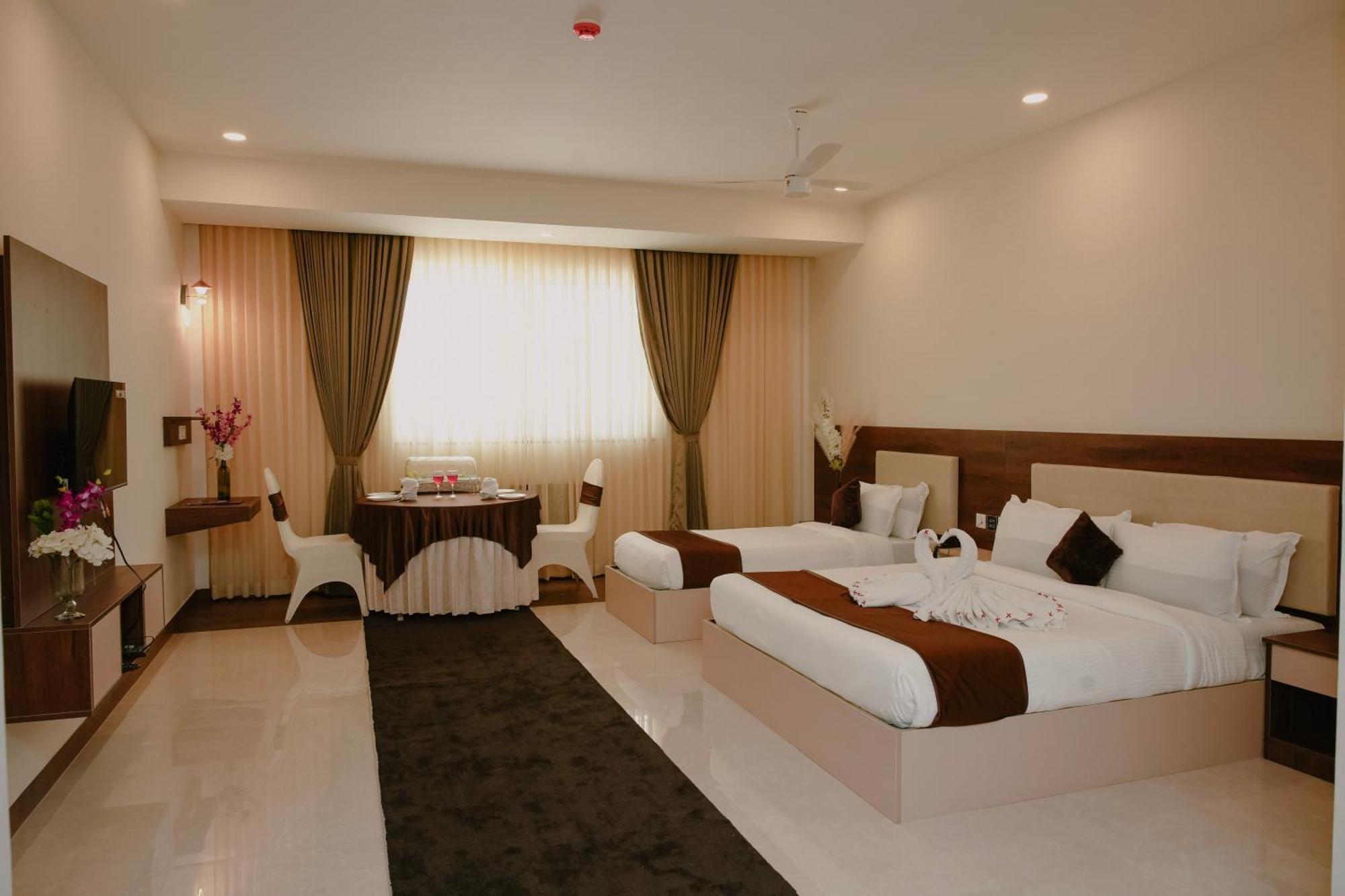 The King'S Meadows Hotel Golhalli Luaran gambar