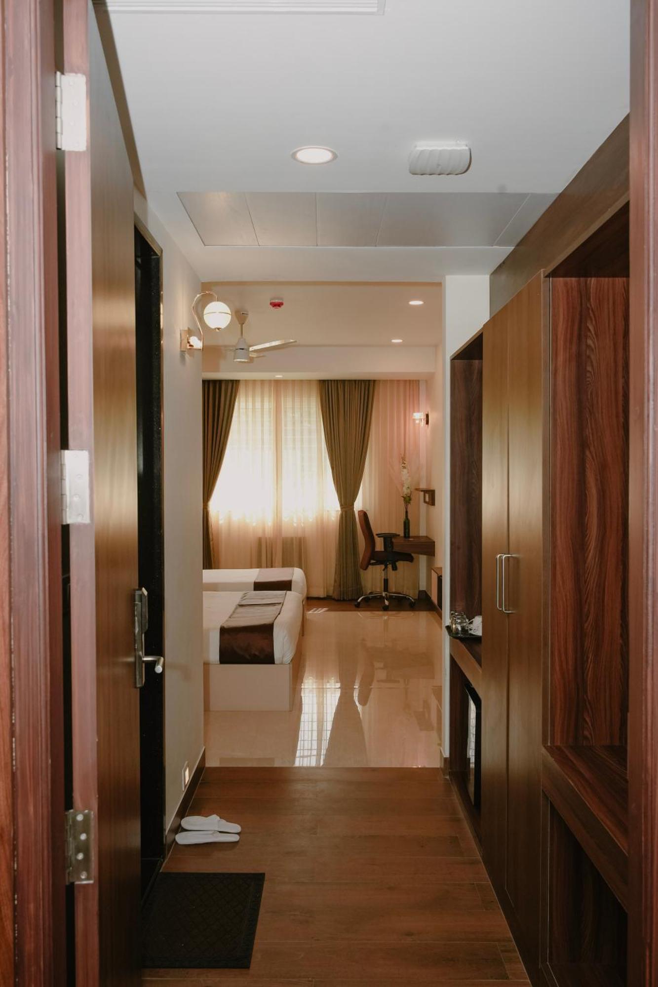 The King'S Meadows Hotel Golhalli Luaran gambar