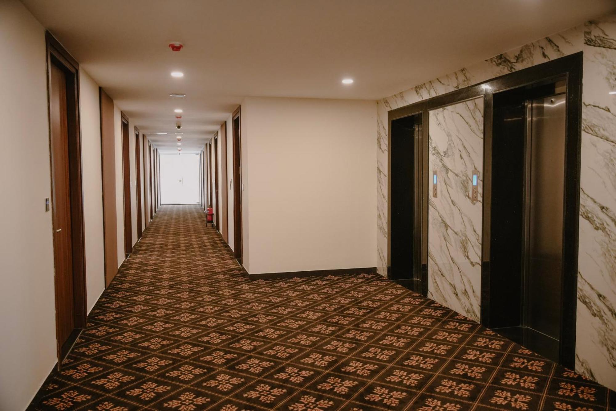 The King'S Meadows Hotel Golhalli Luaran gambar