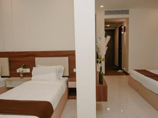 The King'S Meadows Hotel Golhalli Luaran gambar