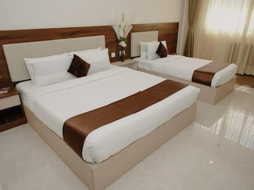 The King'S Meadows Hotel Golhalli Luaran gambar